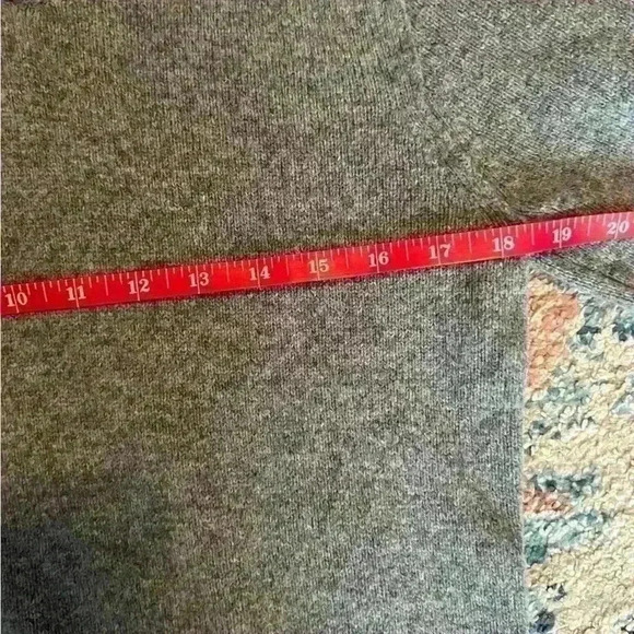 J crew 100% lambs wool gray sweater small - Picture 3 of 5